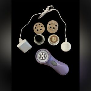 Clarisonic Facial Sonic Skin Cleansing System w/cleaning and Makeup Brush Head